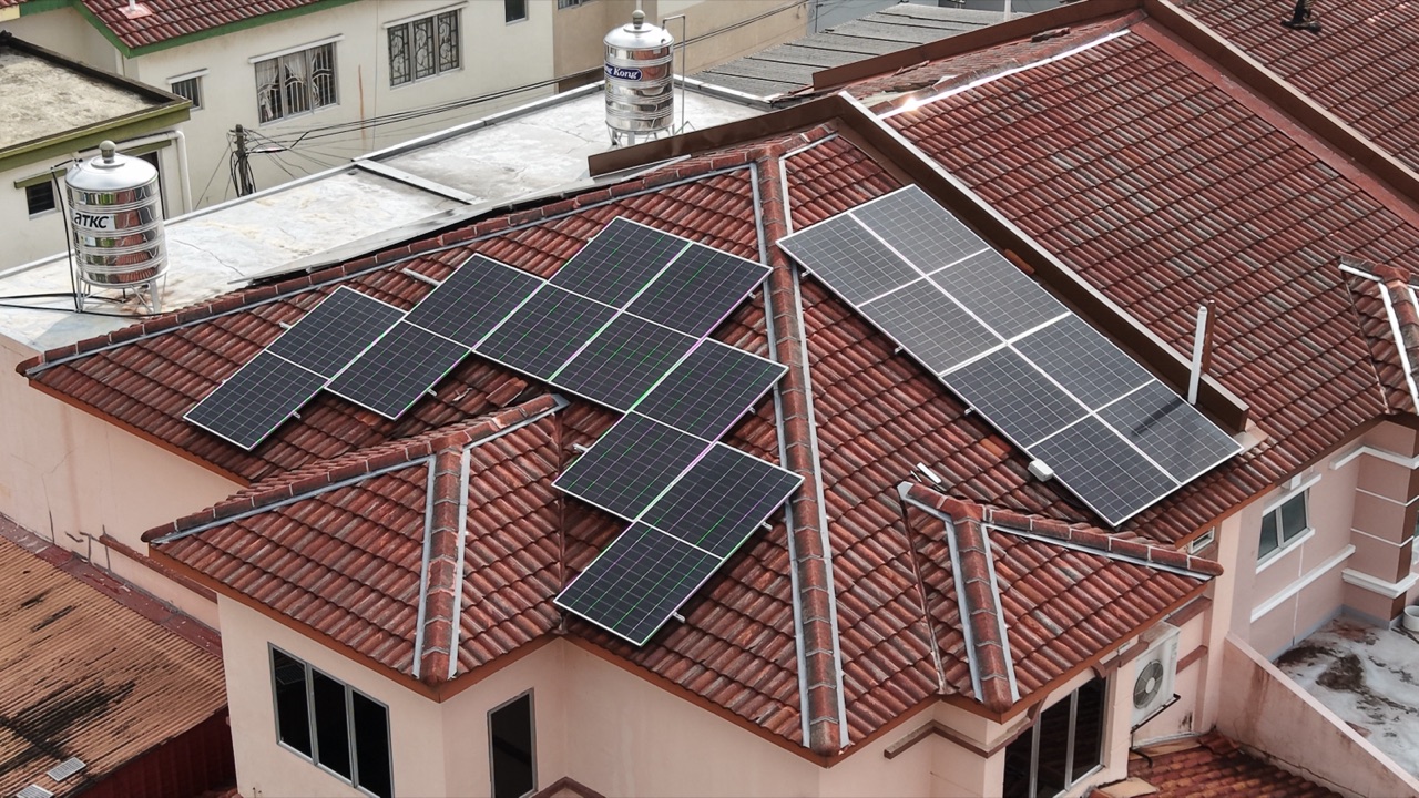 12.6 kWp Solar ATAP PV installation on a home in Klang, Selangor by Jana Bina Makmur