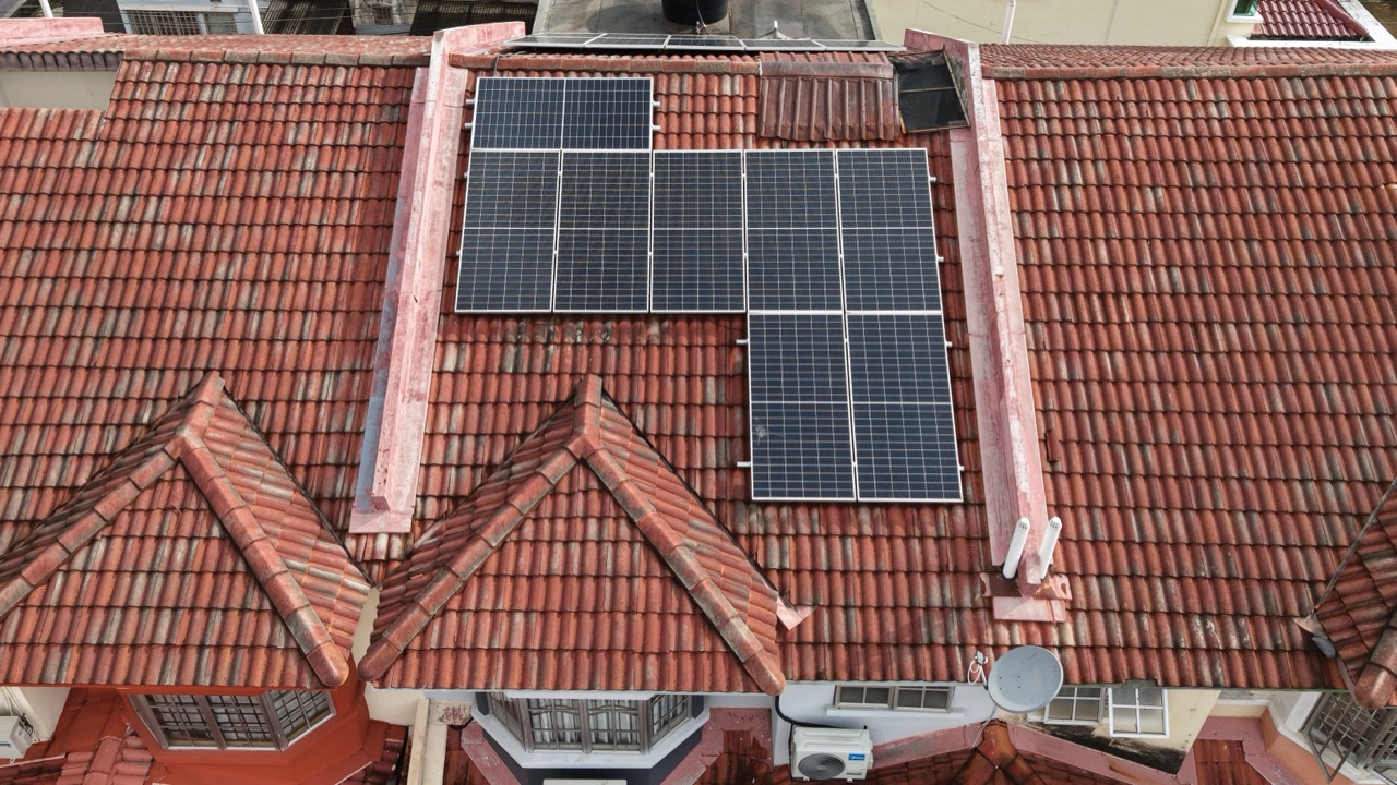 19.52 kWp Solar ATAP PV installation on a residential home in Klang, Selangor by Jana Bina Makmur
